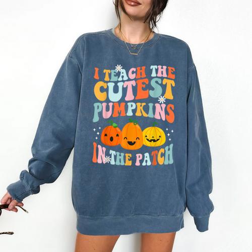 I Teach The Cutest Pumpkins In The Patch Teacher Comfort Colors Sweatshirt - teacherstshirts.com AU