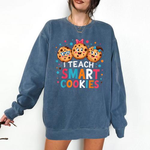 I Teach Smart Cookies Cute Back To School Teacher Comfort Colors Sweatshirt - teacherstshirts.com DE