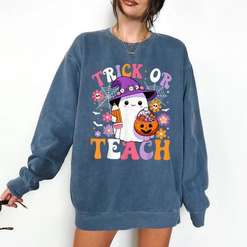 Trick Or Teach Groovy Teacher Ghost Halloween Teacher Comfort Colors Sweatshirt - teacherstshirts.com DE