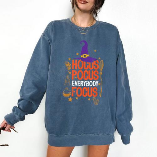 Witchy Halloween Hocus Pocus Everybody Focus Teacher Pumpkin Comfort Colors Sweatshirt - teacherstshirts.com DE