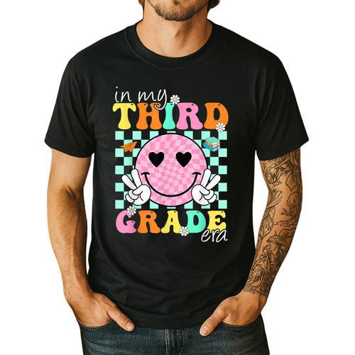 In My 3rd Grade Era Back To School Smile Face Teacher Kid Men's Casual T-Shirt - teacherstshirts.com