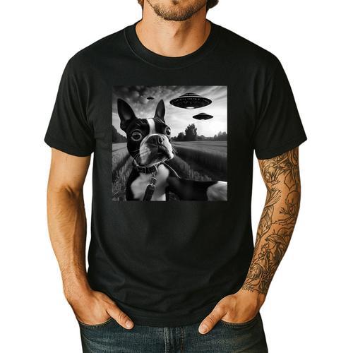 Boston Terrier Graphic Selfie With UFOs Weird Aliens Men's Casual T-Shirt - Bostonterriersmerch.com