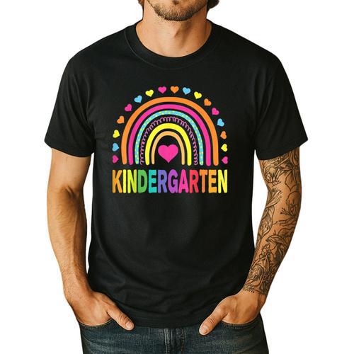 Kindergarten Rainbow Girls Boys Teacher Team Kinder Squad Men's Casual T-Shirt - teacherstshirts.com DE