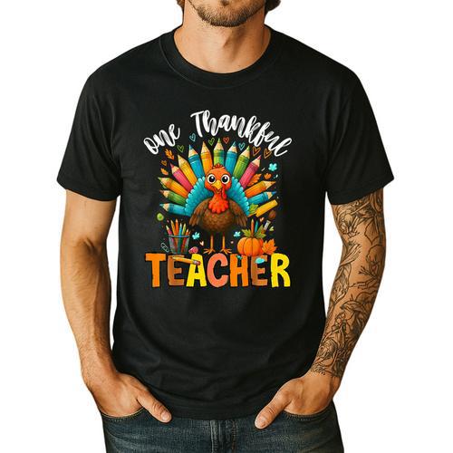 One Thankful Teacher Thanksgiving Turkey Cute Crayon Pencil Men's Casual T-Shirt - teacherstshirts.com DE