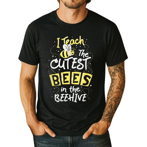 I Teach The Cutest Bees In The Beehive Kindergarten Teacher Men's Casual T-Shirt - teacherstshirts.com UK