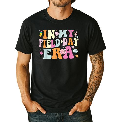 In My Field Day Era Teacher Kids Cute Groovy Field Day Men's Casual T-Shirt - teacherstshirts.com DE