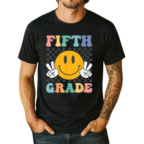Fifth Grade Team Teachers Boys Girls Retro Smile 5th Grade Men's Casual T-Shirt - teacherstshirts.com CA