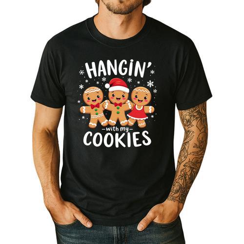 Hanging With My Cookies Gingerbread Christmas Teacher Xmas Men's Casual T-Shirt - teacherstshirts.com DE