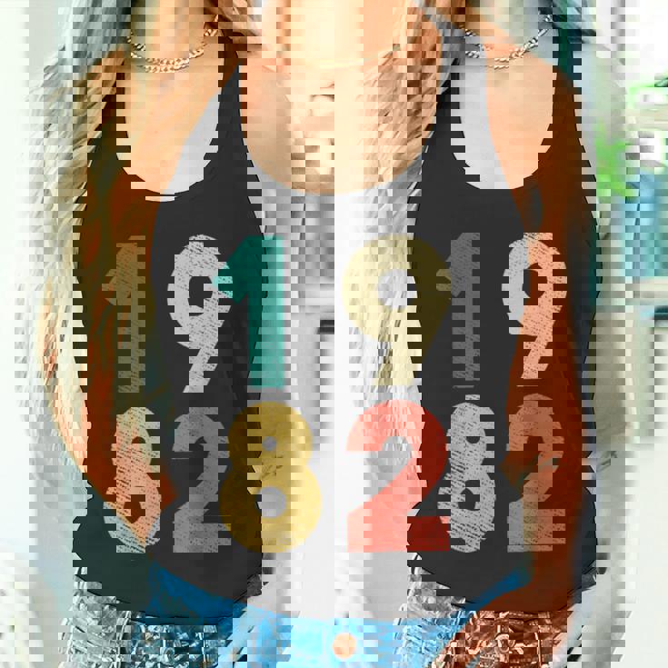 1982 デザイン レトロバースデーヴィンテージ 1982 タンクトップ