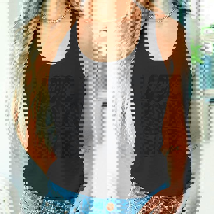 Bold Monochrome Typography タンクトップ