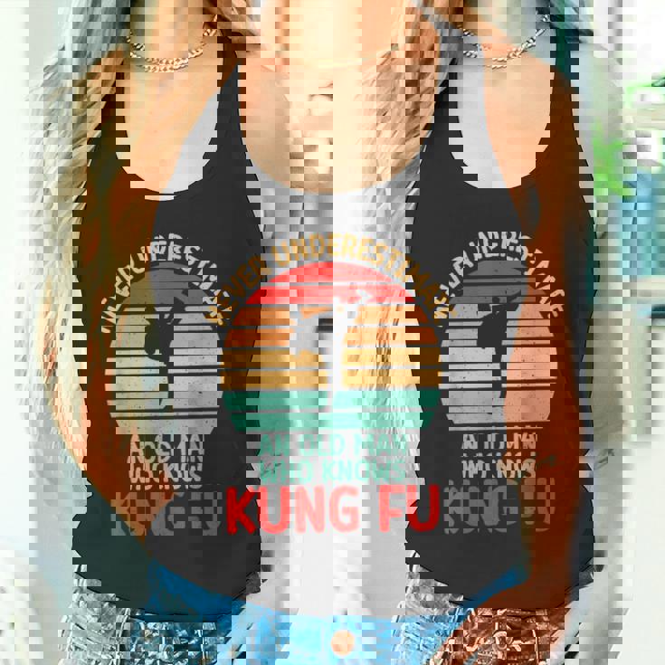 Maiottovalutare Unecchio Che Conosce Il Kung Fu Canotta