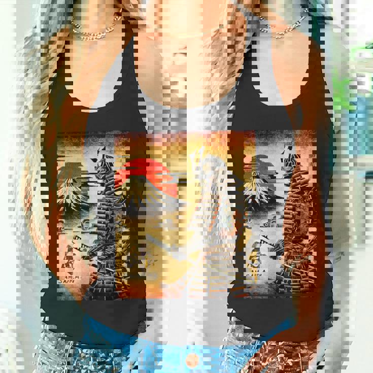 「夜明けの富士山と壮大な侍戦士」 タンクトップ