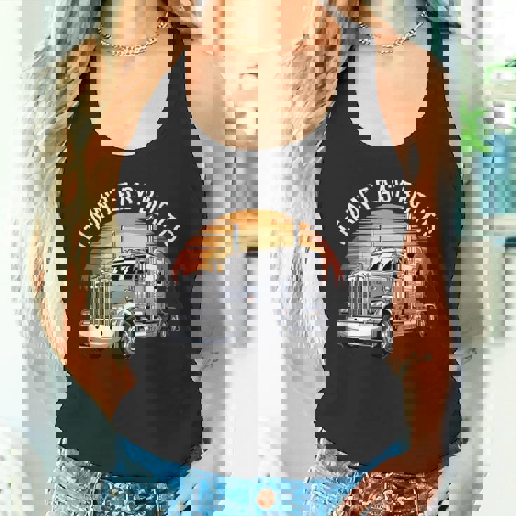 トラッカー・イズ・ファン・ケンワース・イット タンクトップ