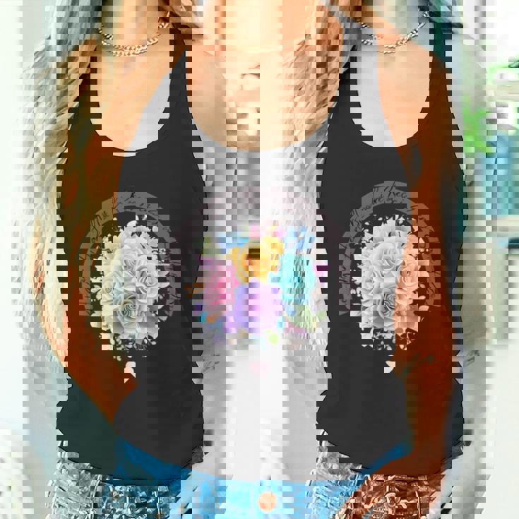 パステルレインボーローズがあらゆる色合いにハートを咲かせます タンクトップ