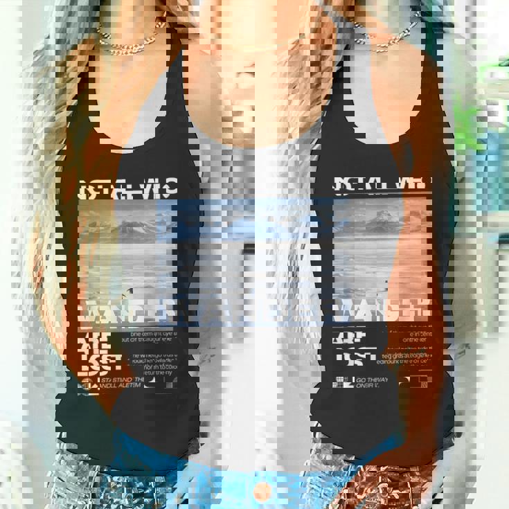 ペンギン「でもどうして」Mountain But Why Meme タンクトップ