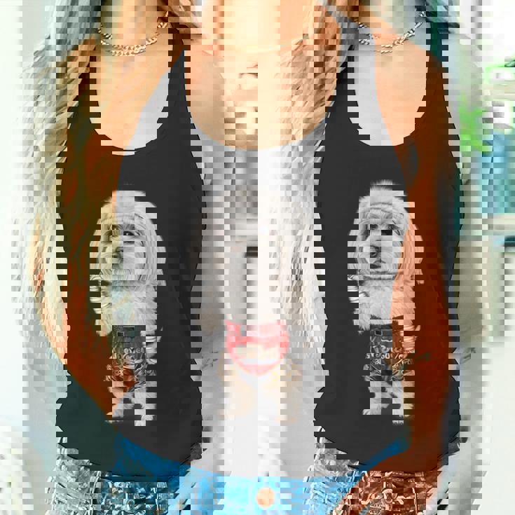 ムエタイキックボクシングチャンピオンとしてのマルチーズドッグ タンクトップ