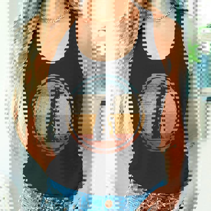 レトロなビンテージ デザインのワイマラナー犬 タンクトップ