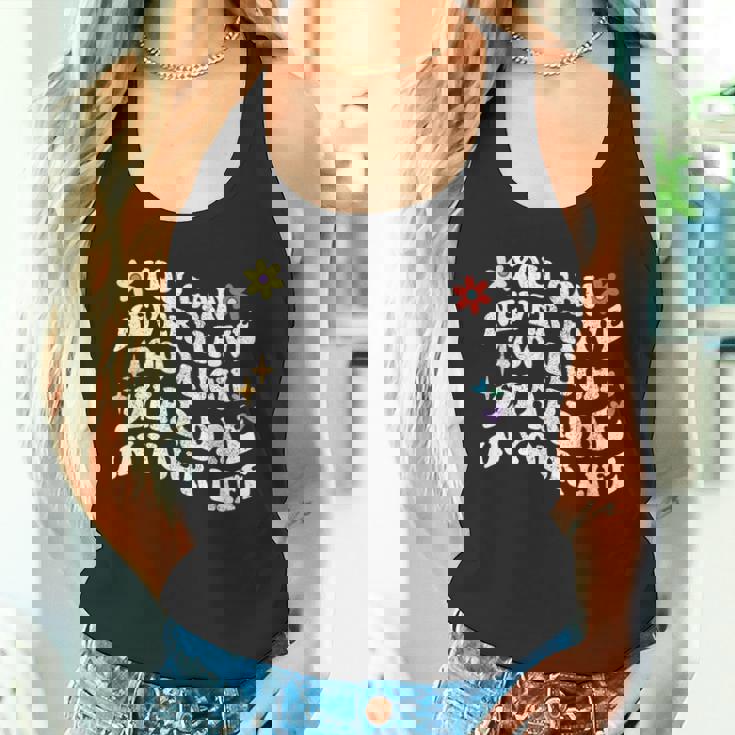 レトログルーヴィー。シャデーが多すぎることはありません。 タンクトップ