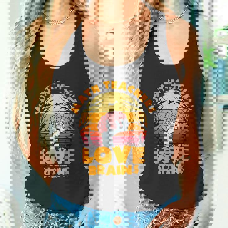 数学教師 Love Brains おもしろハロウィン ゾンビテーマ タンクトップ