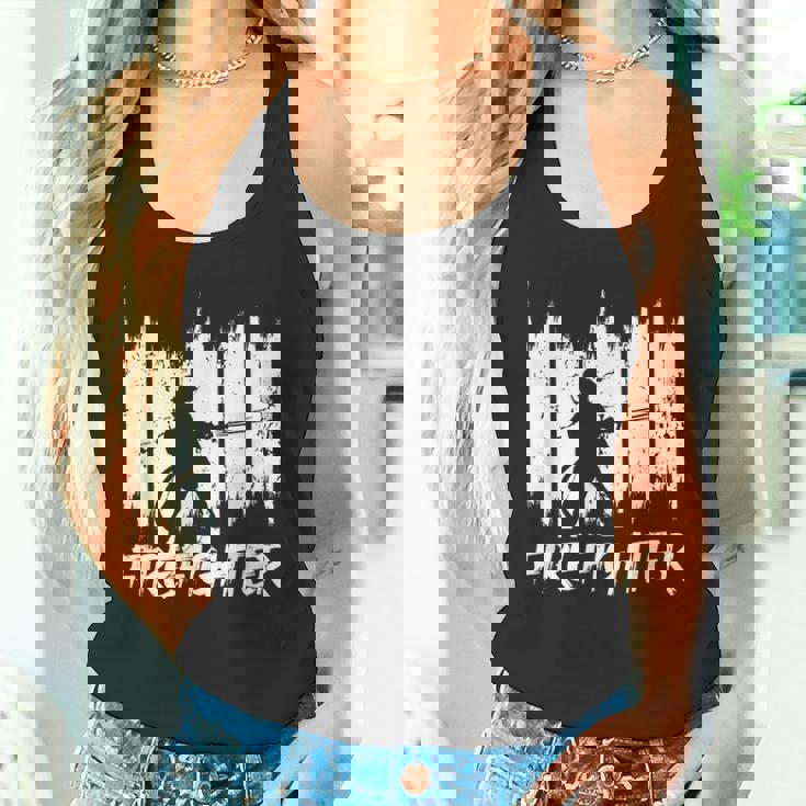 面白い消防士消防チーム消防団 タンクトップ