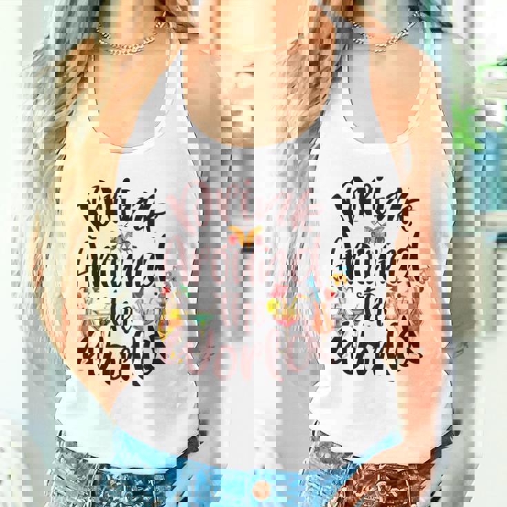 Family Drinking Around The World チェックリスト パスポート タンクトップ