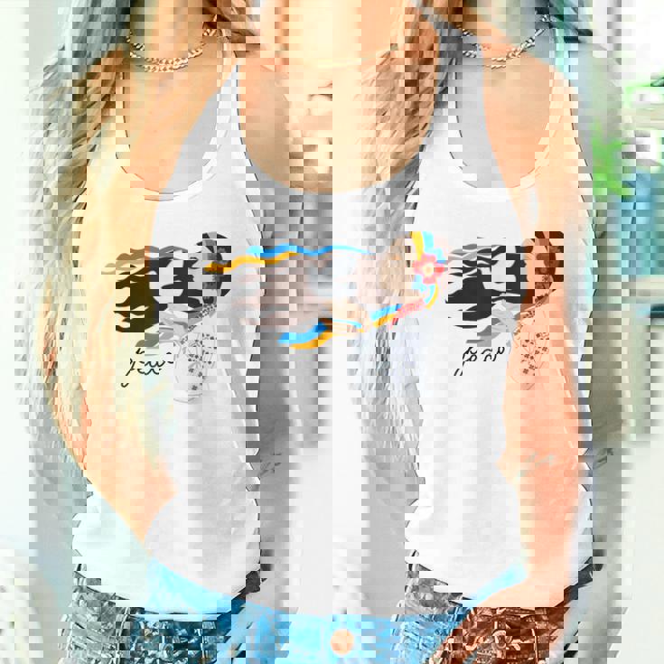 ウクライナの少女がウクライナの平和を支援 タンクトップ