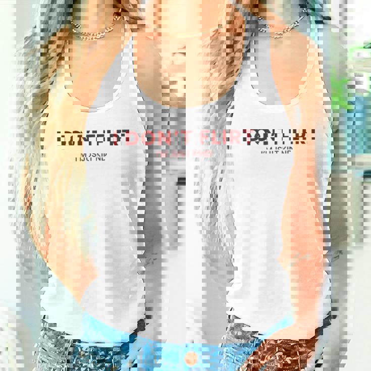 裏面 イチャイチャしないちょっとおもしろいことばっかり言ってるだけ タンクトップ