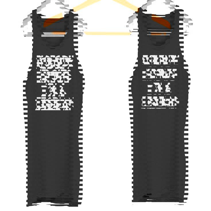 Nobody Knows I'm A Lesbian Gay Lgbtq ユーモア プライド 月 長袖tシャツ タンクトップ