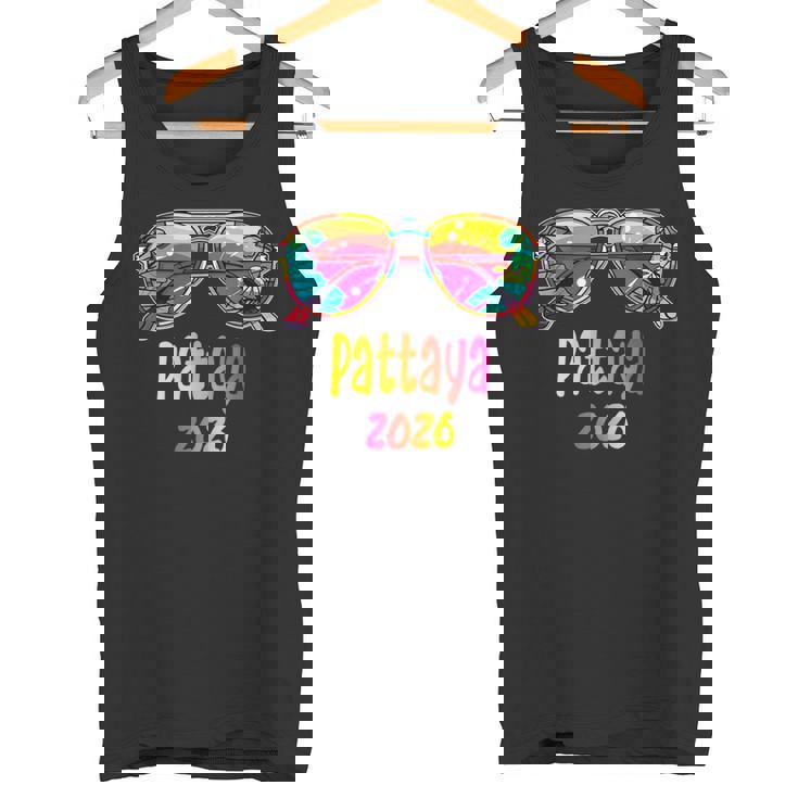 パタヤ 2026 サングラスの服装 パタヤ 2026 タンクトップ