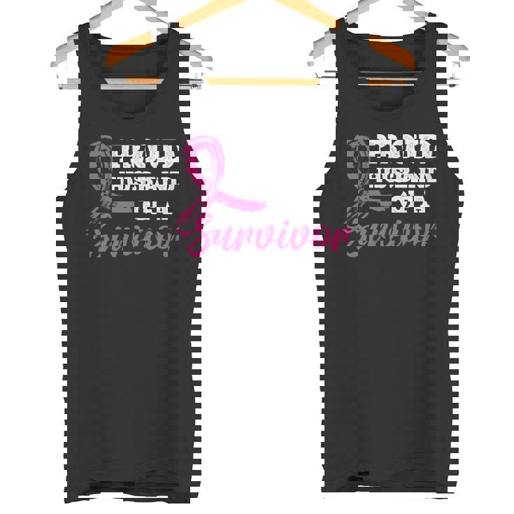 生存者の乳がん啓発の誇り高き夫。 長袖tシャツ タンクトップ