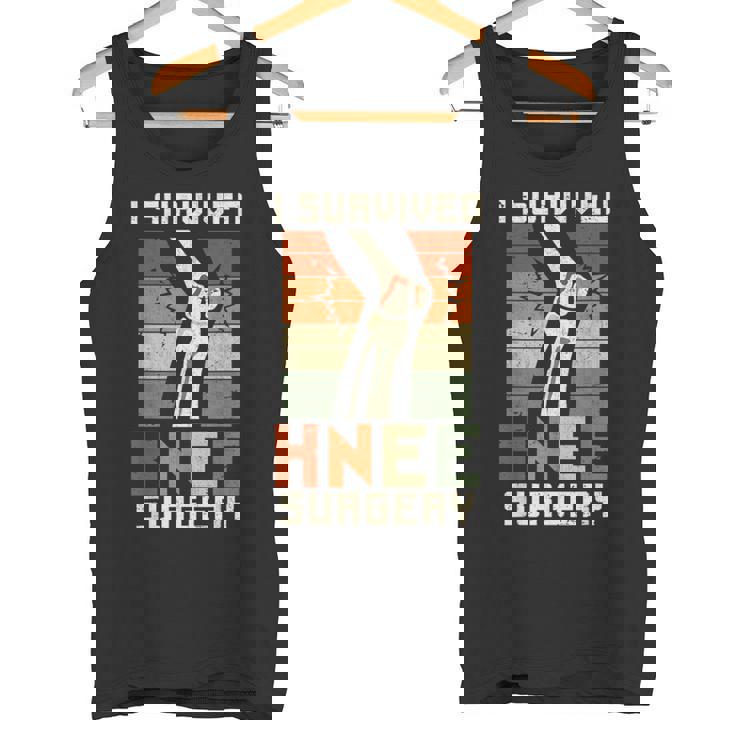 膝の手術の患者さん 面白い膝 タンクトップ