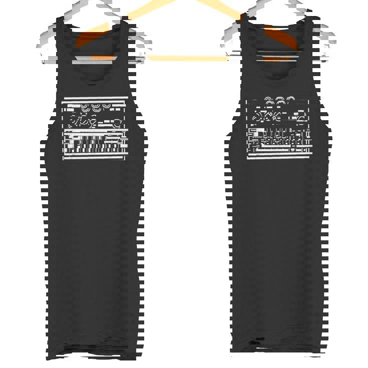 面白いシンセローランドベースラインシンセウェーブ タンクトップ