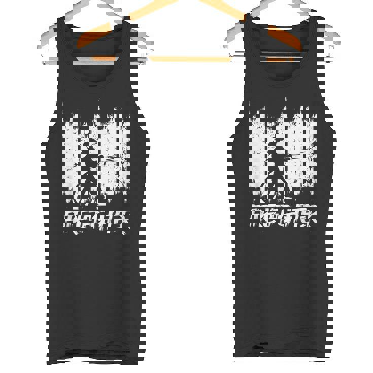 面白い消防士消防チーム消防団 タンクトップ