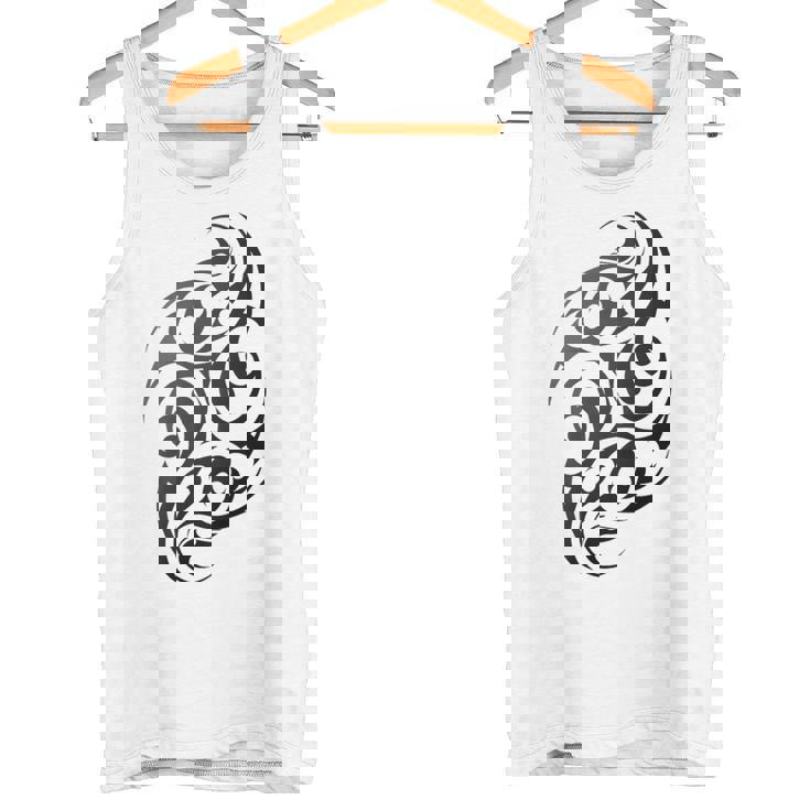 伝統的な本物のマオリ族タトゥーニュージーランド。 タンクトップ