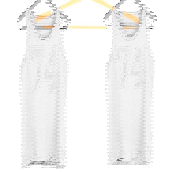 背面に74番。 タンクトップ