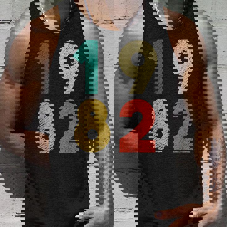 1982 デザイン レトロバースデーヴィンテージ 1982 タンクトップ 彼への贈り物