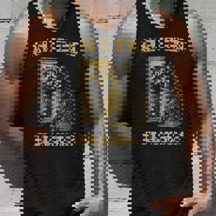 Am I The Drama Raccoon Unhinged Meme 陽気なアライグマのミーム タンクトップ 彼への贈り物