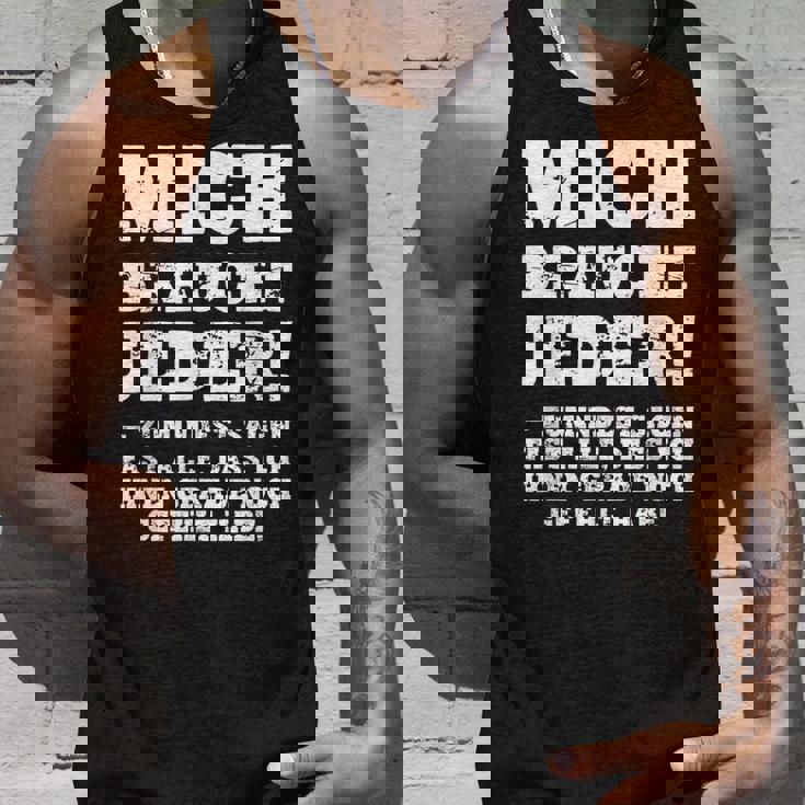 aying Gag Humour Ironic Mich Braucht Jeder ドイツ語 タンクトップ 彼への贈り物