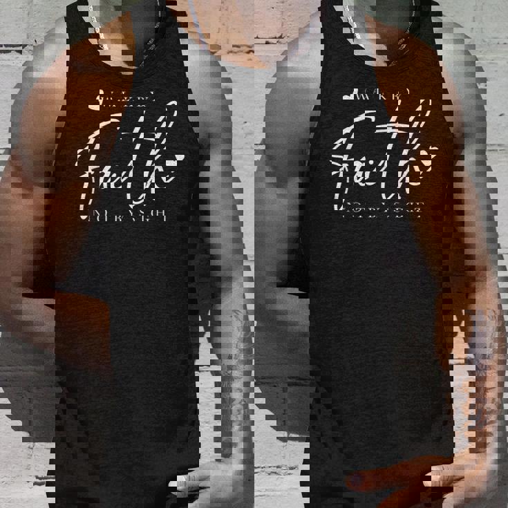 Walk By Faith Not Byight 神 イエス・キリスト 救世主 クリスチャン タンクトップ 彼への贈り物