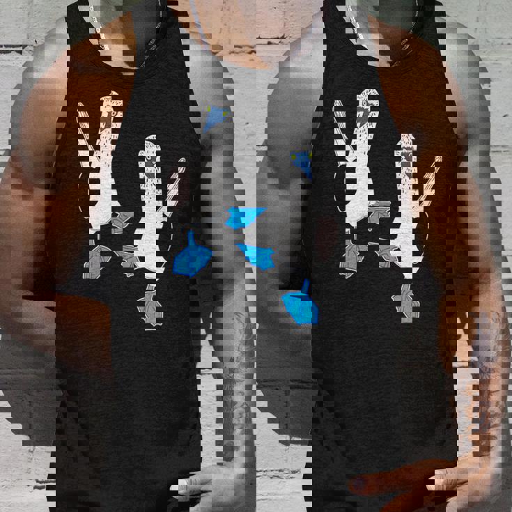 かわいいアオアシカツオドリ。 タンクトップ 彼への贈り物