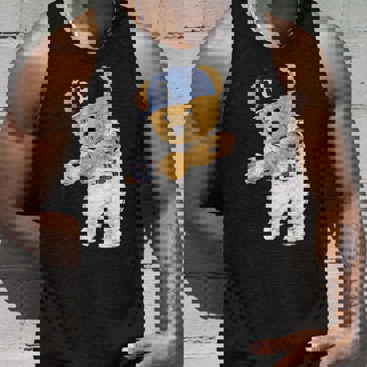 かわいいテディベア野球ヒッター。 タンクトップ 彼への贈り物