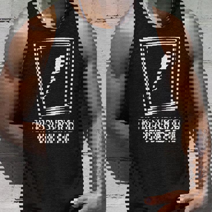 これはとても古い私の絵です 面白い誕生日プレゼント。 タンクトップ 彼への贈り物