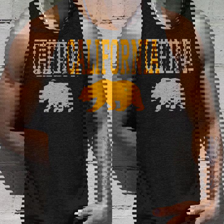 アンティーク調カリフォルニアゴールデンベア。 タンクトップ 彼への贈り物