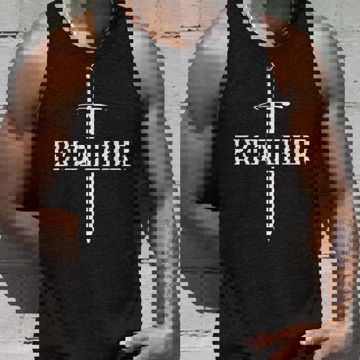 エクスカリバー アーサー王の石の中の伝説の剣 タンクトップ 彼への贈り物