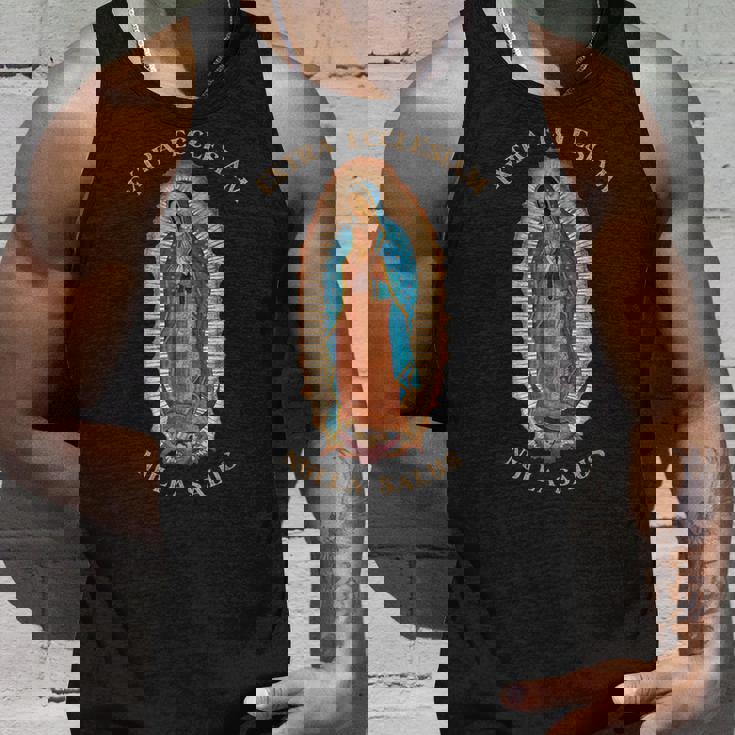 グアダルーペのローマカトリック聖母マリア タンクトップ 彼への贈り物