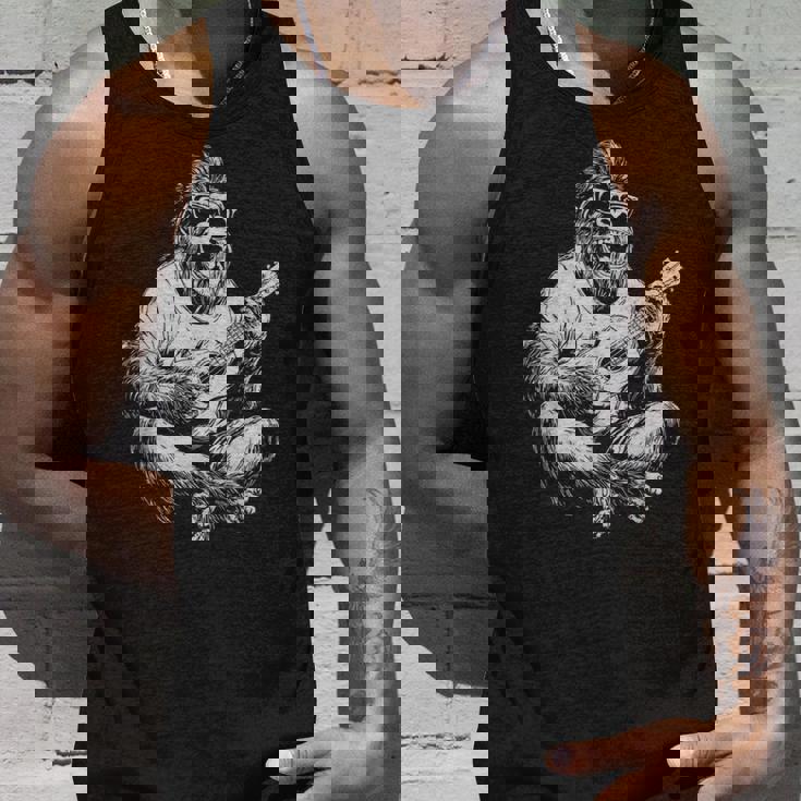 サングラス付きかわいいゴリラ ギタープレーヤー 面白いギタリスト タンクトップ 彼への贈り物