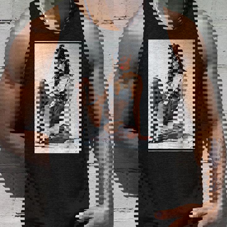 セクシーガールグラフィックtシャツ-猫マスクv2のセクシーなピンナップガール タンクトップ 彼への贈り物