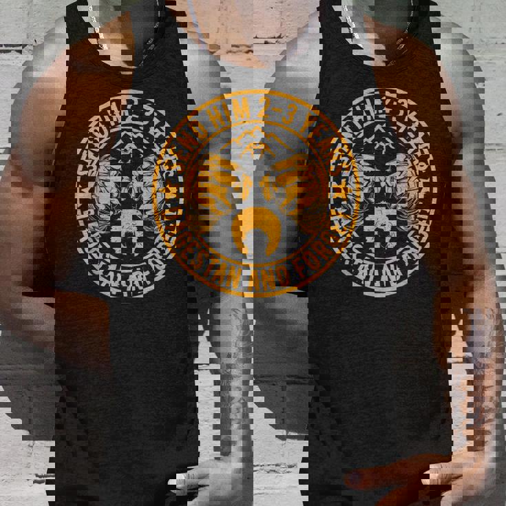 ダゲスタンに23年送り、Mmaレスリングミームを忘れてください。 タンクトップ 彼への贈り物