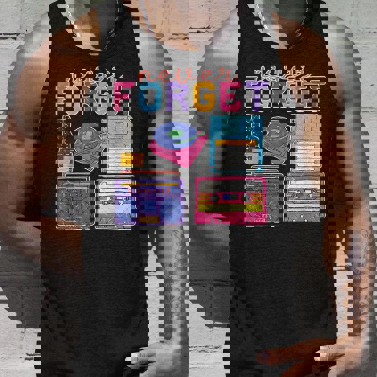 ネバーフォーゲット カセットテープ フロッピーディスク オールドスクール レトロ タンクトップ 彼への贈り物