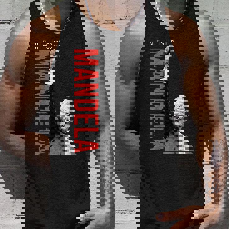 ネルソン・マンデラ 上げた 右手拳 食いしばり マンデラの日 タンクトップ 彼への贈り物